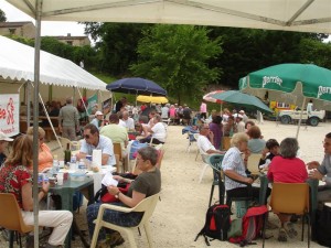 pique-nique sous les parasols