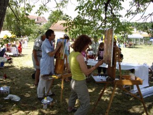 Des concurrents du concours de peinture